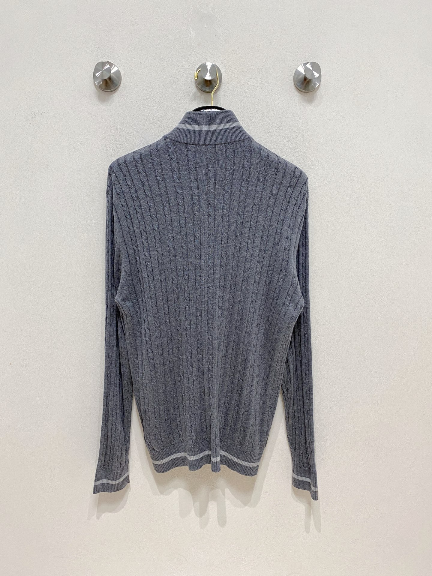 BC🇫🇷2025新款男士经典翻领针织Polo衫系列 进口针织面料呈现。轻盈柔软的面料经过成衣染色，营造出