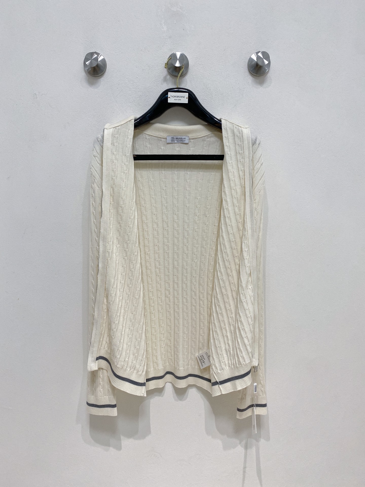 BC🇫🇷2025新款男士经典翻领针织Polo衫系列 进口针织面料呈现。轻盈柔软的面料经过成衣染色，营造出