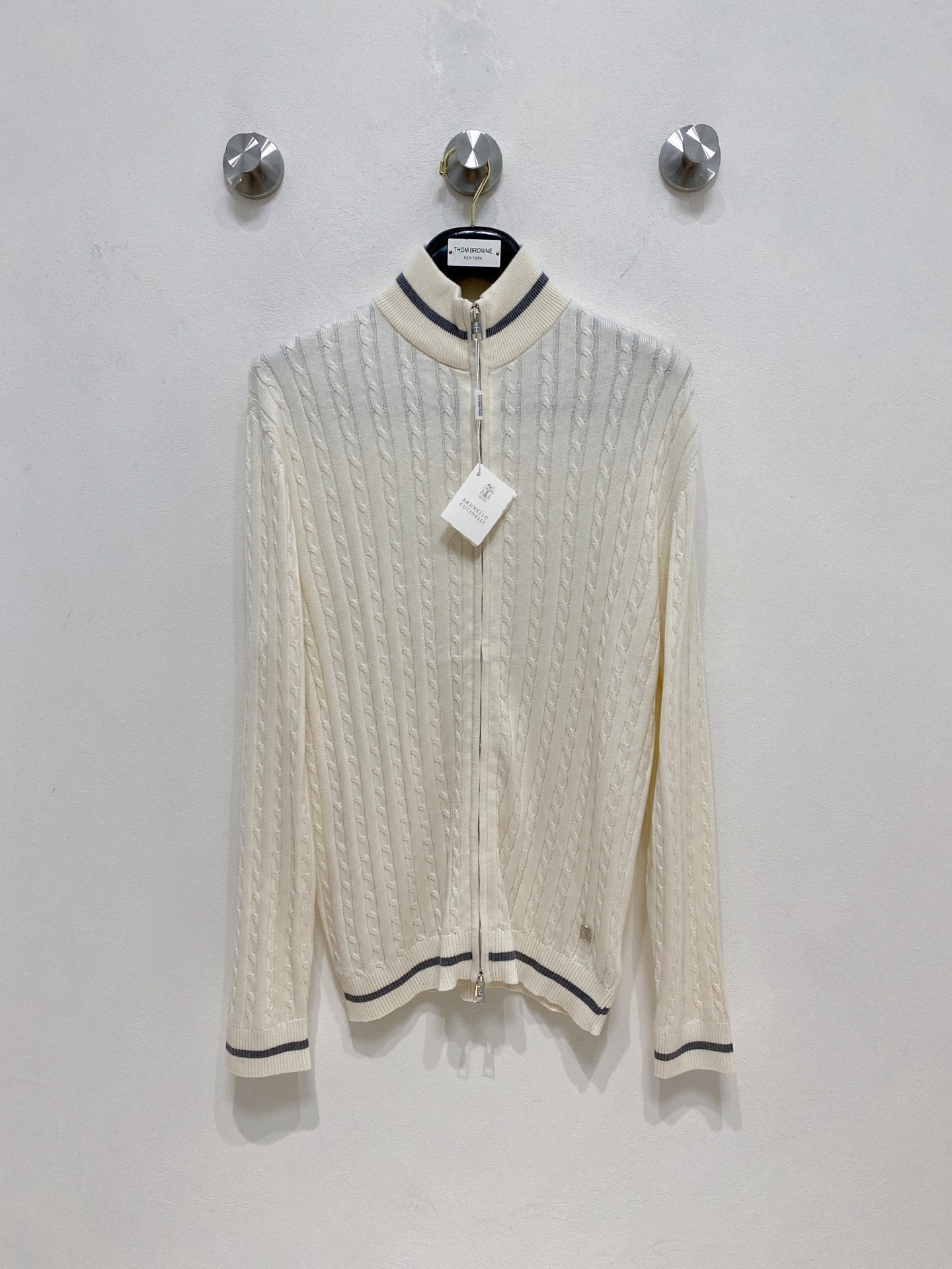 BC🇫🇷2025新款男士经典翻领针织Polo衫系列 进口针织面料呈现。轻盈柔软的面料经过成衣染色，营造出