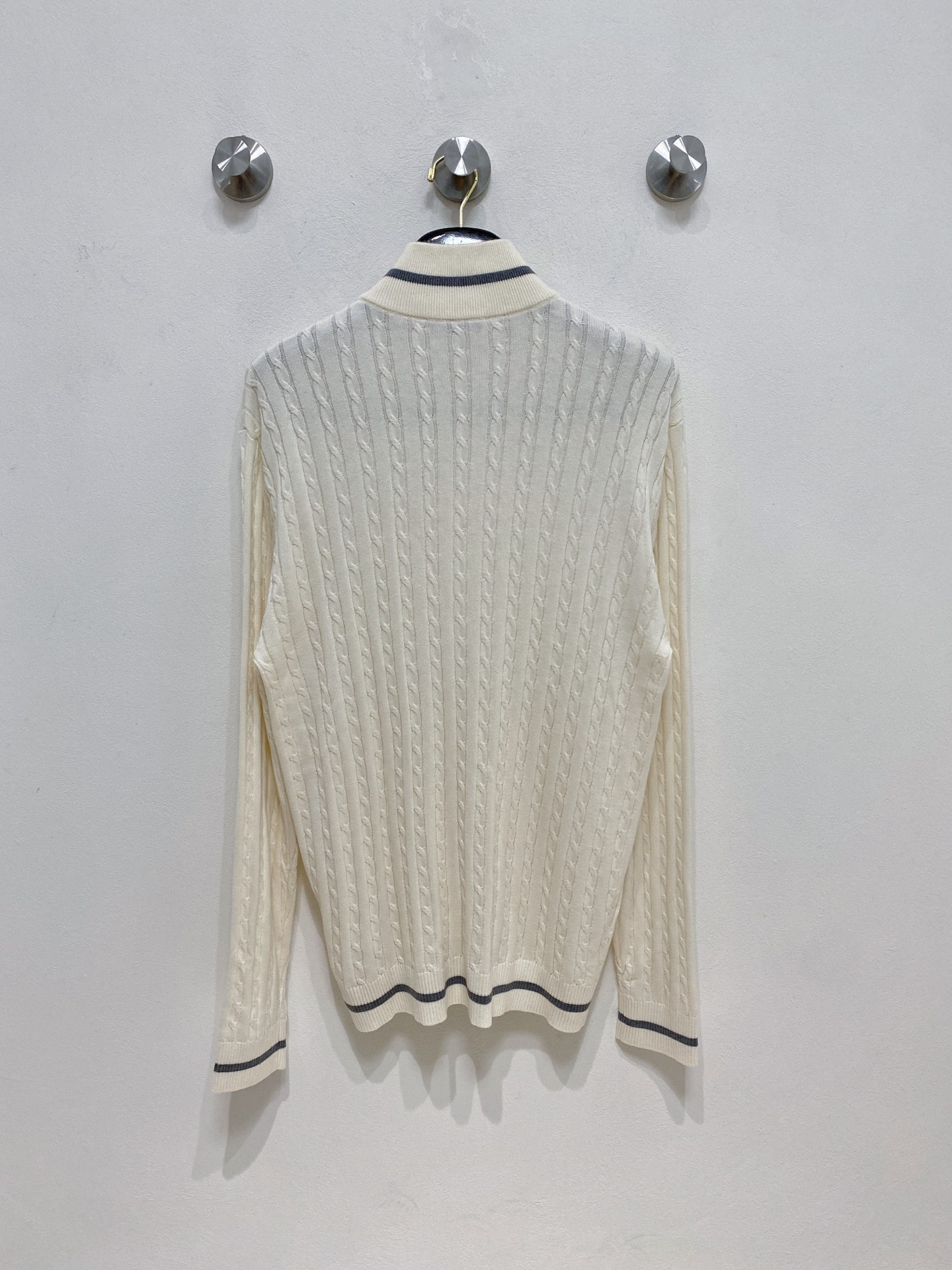 BC🇫🇷2025新款男士经典翻领针织Polo衫系列 进口针织面料呈现。轻盈柔软的面料经过成衣染色，营造出