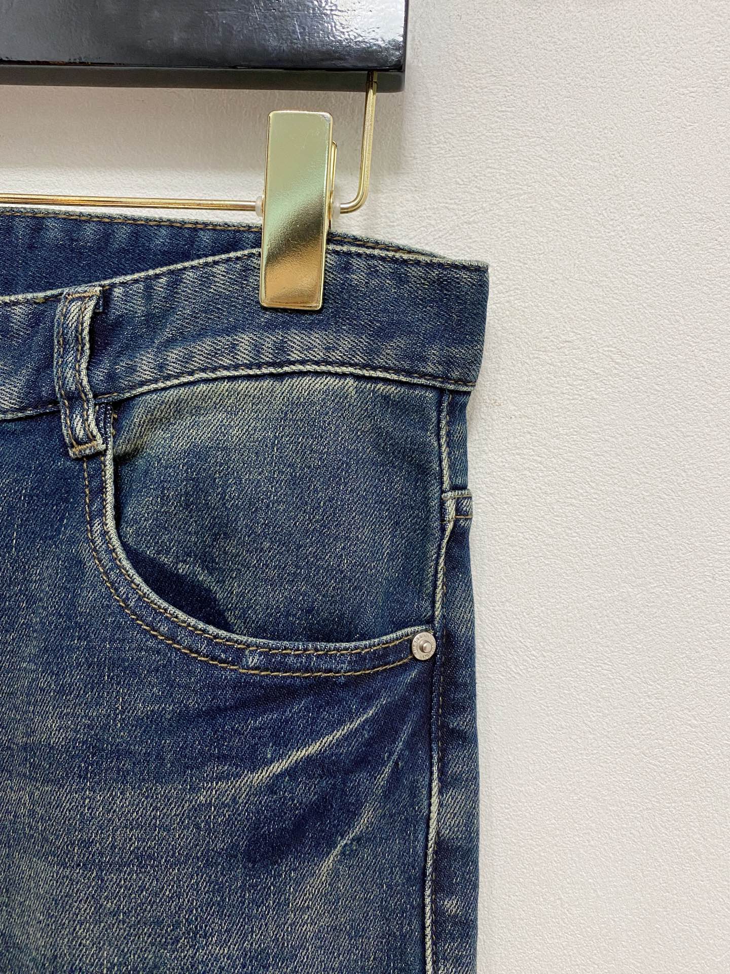 🇫🇷BURBERRY原单牛仔裤 2025新品，原版牛仔裤 原版重工打造，品牌经典LOGO设计，三标齐全！