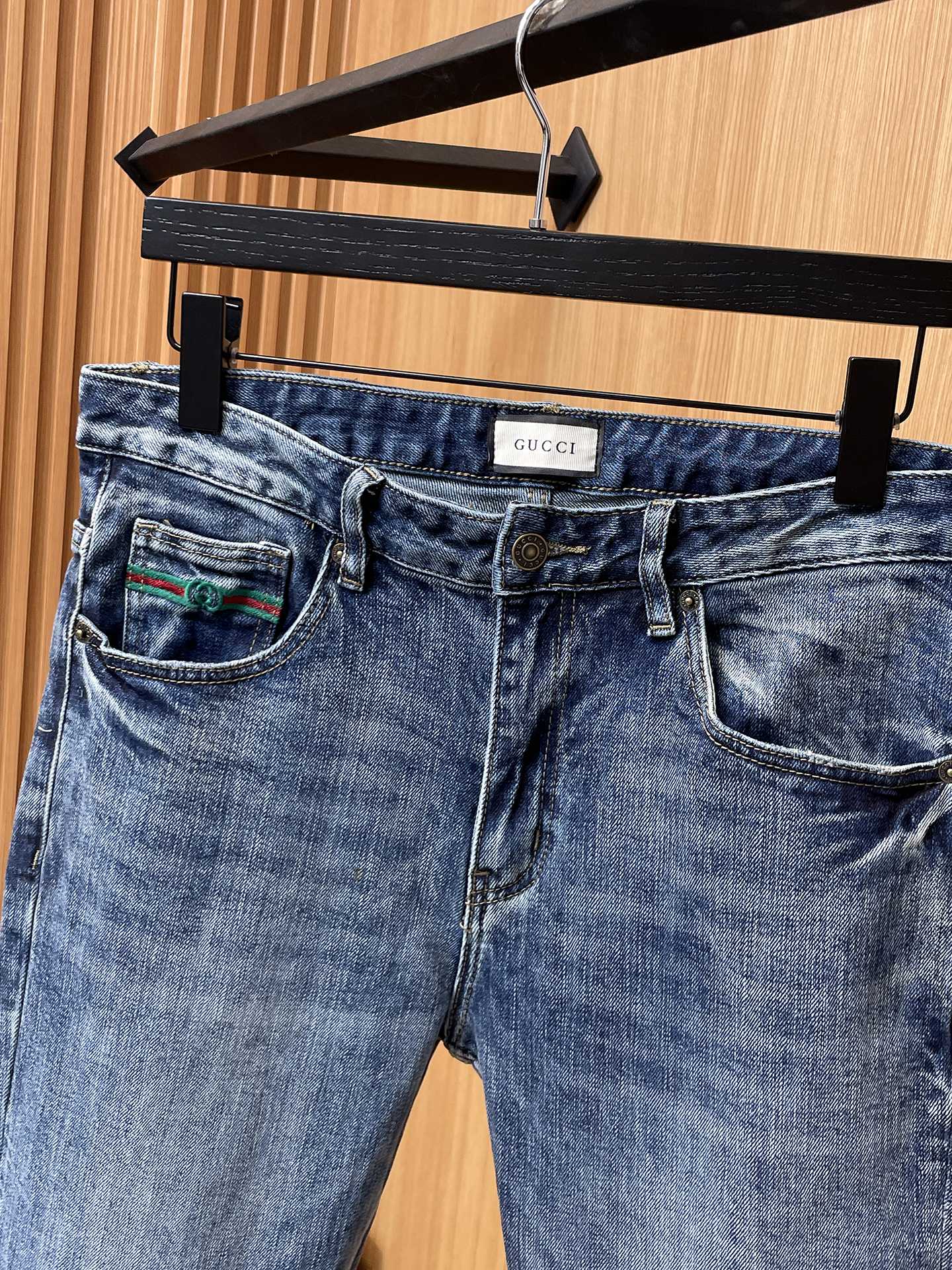 🇫🇷GUCCI 原单牛仔裤 2026新品，原版牛仔裤 原版重工打造，品牌经典LOGO设计，三标齐全！原版