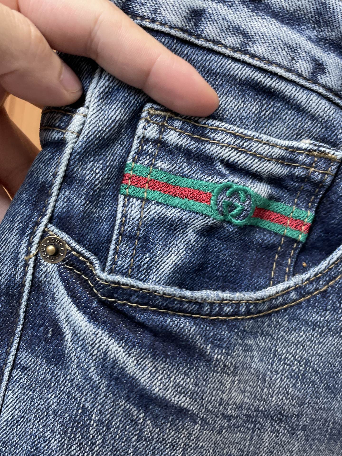 🇫🇷GUCCI 原单牛仔裤 2026新品，原版牛仔裤 原版重工打造，品牌经典LOGO设计，三标齐全！原版