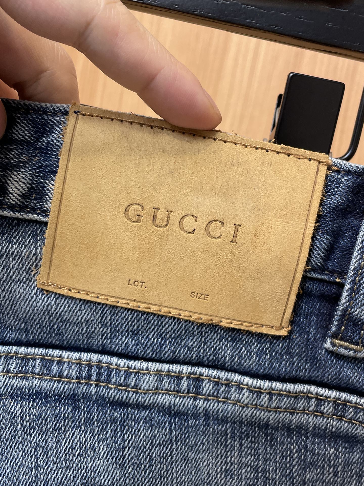 🇫🇷GUCCI 原单牛仔裤 2026新品，原版牛仔裤 原版重工打造，品牌经典LOGO设计，三标齐全！原版