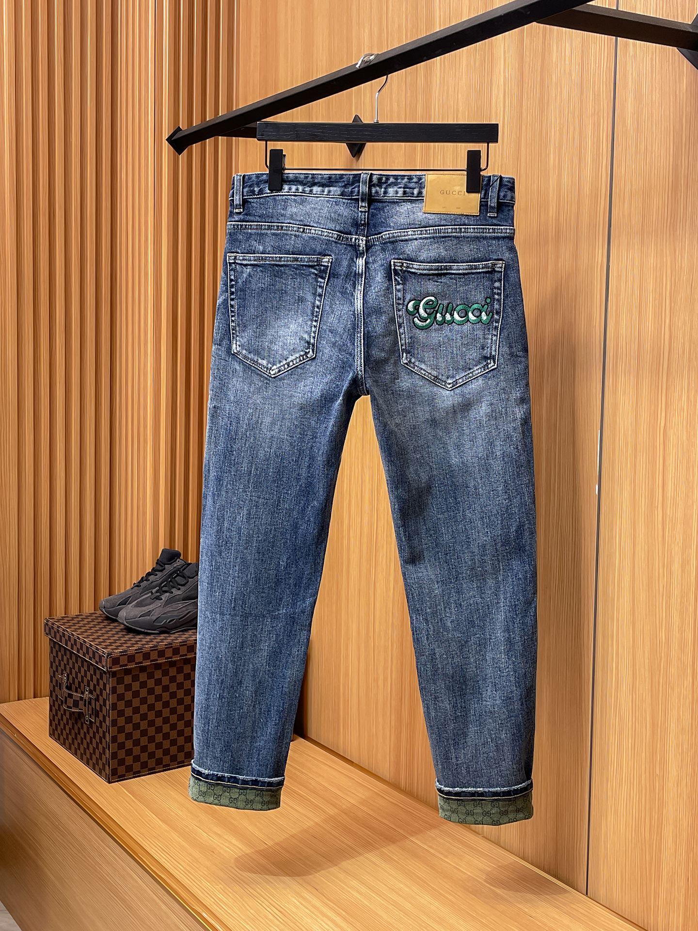 🇫🇷GUCCI 原单牛仔裤 2026新品，原版牛仔裤 原版重工打造，品牌经典LOGO设计，三标齐全！原版