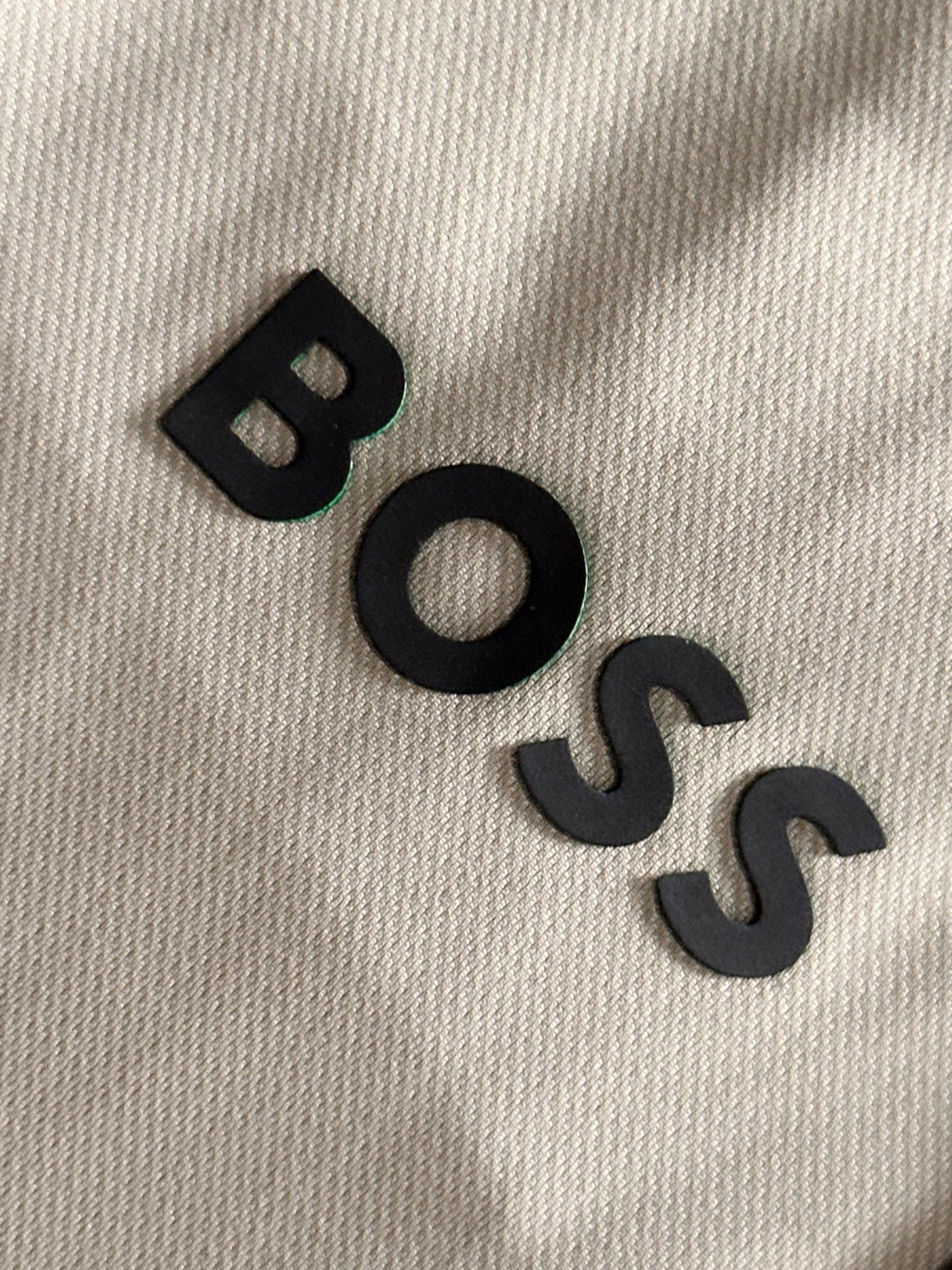 🇫🇷 BOSS 2026春夏爆款颜色：黑色，灰色，藏蓝色尺码：M-4XL介绍：高端松紧腰裤 顶级设计 高