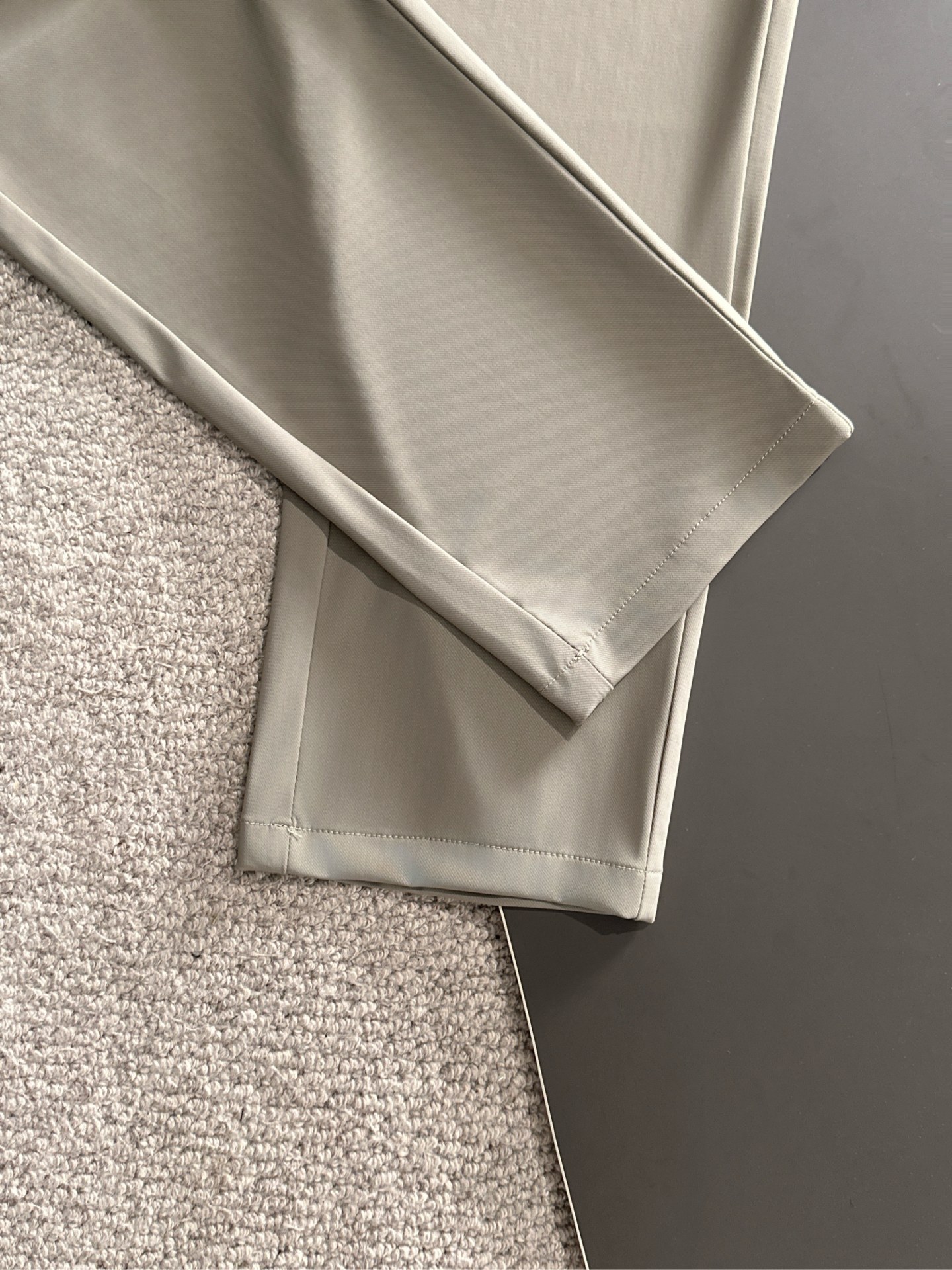 🇫🇷 BOSS 2026春夏爆款颜色：黑色，灰色，藏蓝色尺码：M-4XL介绍：高端松紧腰裤 顶级设计 高