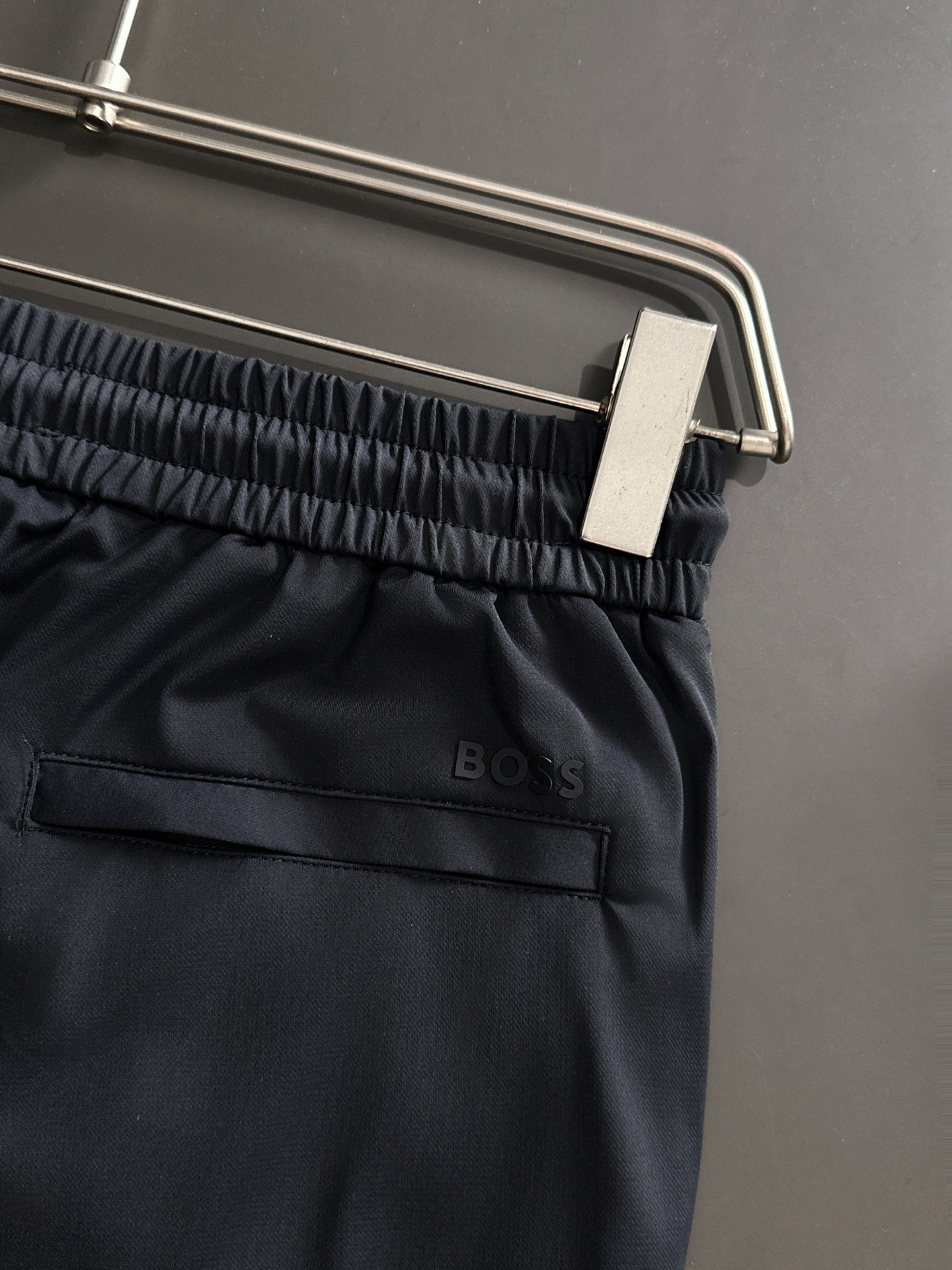 🇫🇷 BOSS 2026春夏爆款颜色：黑色，灰色，藏蓝色尺码：M-4XL介绍：高端松紧腰裤 顶级设计 高