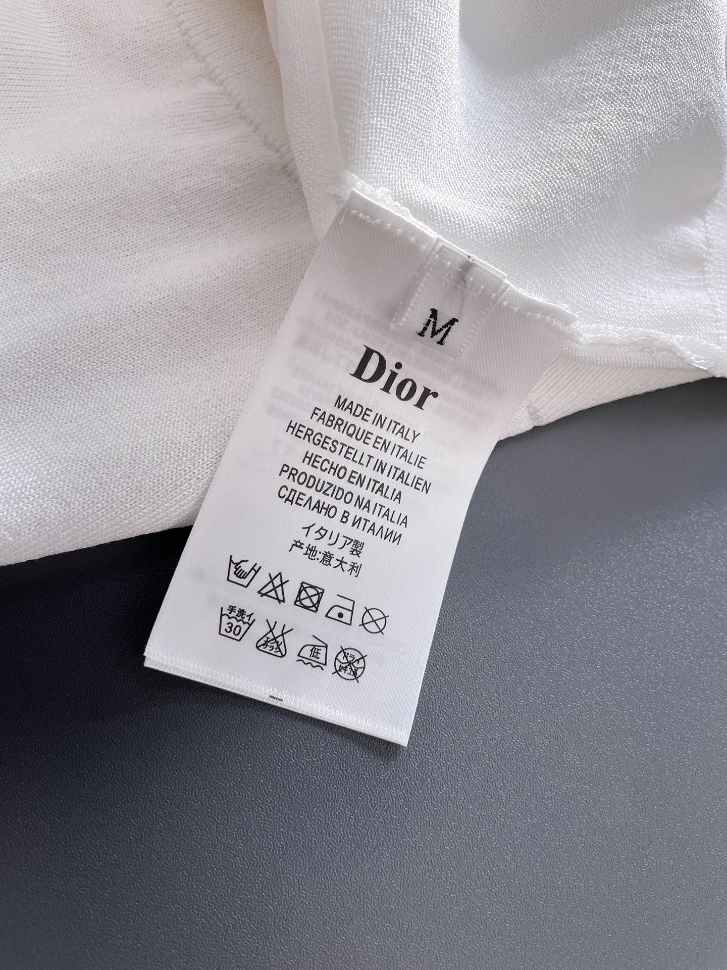 DIORI🇮🇹 翻领POLO 针织短袖材质 桑蚕丝 棉适用季节春 夏 秋,领型圆领袖长短袖袖型常规袖衣长