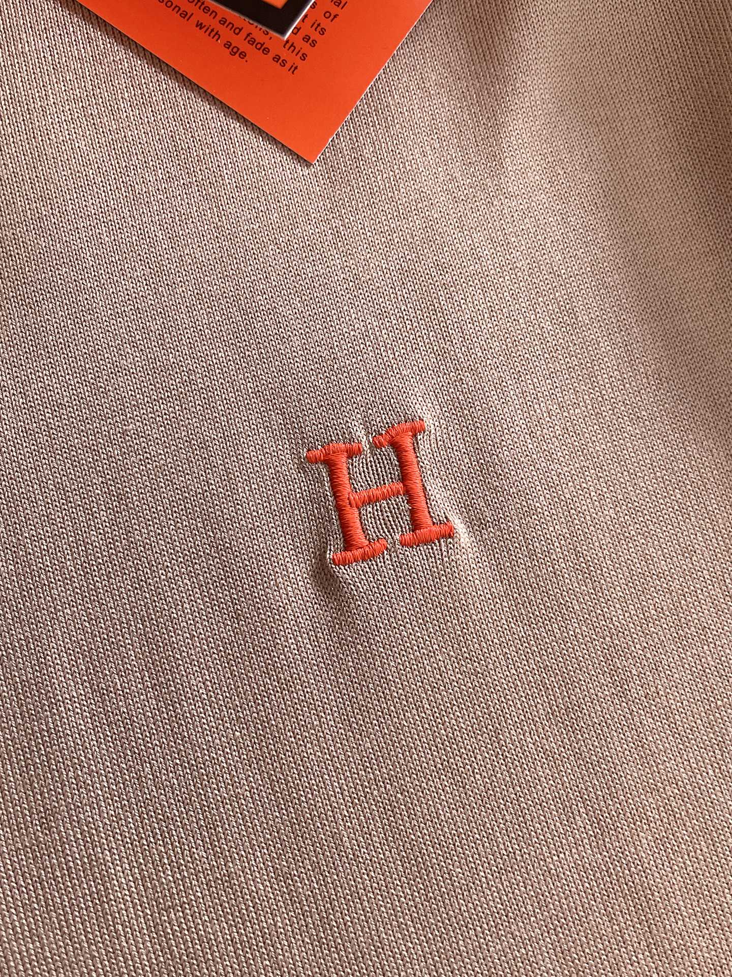 HERMESI🇮🇹 圆领 针织短袖材质 桑蚕丝 棉适用季节春 夏 秋,领型圆领袖长短袖袖型常规袖衣长常规