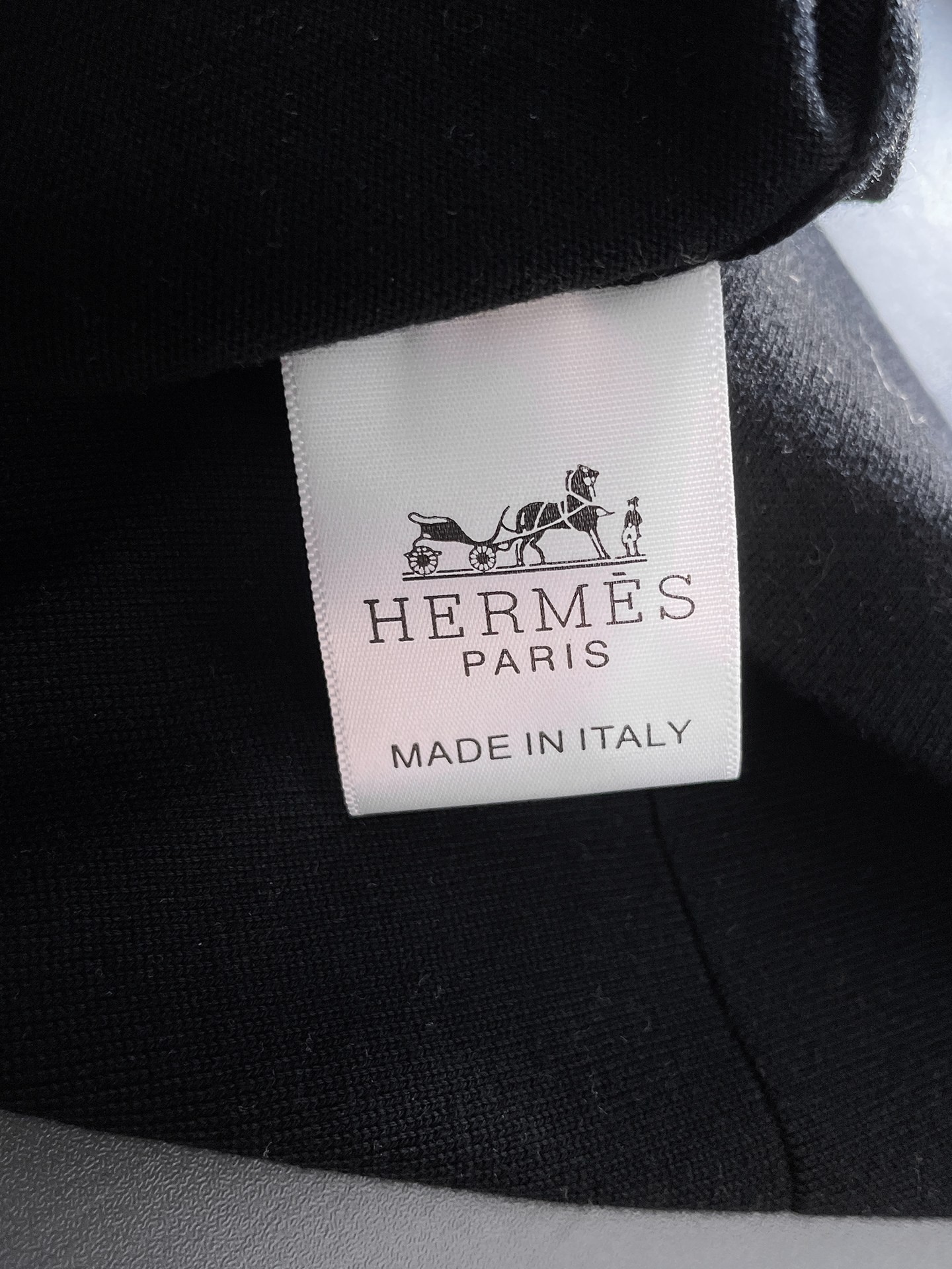 HERMESI🇮🇹 圆领 针织短袖材质 桑蚕丝 棉适用季节春 夏 秋,领型圆领袖长短袖袖型常规袖衣长常规