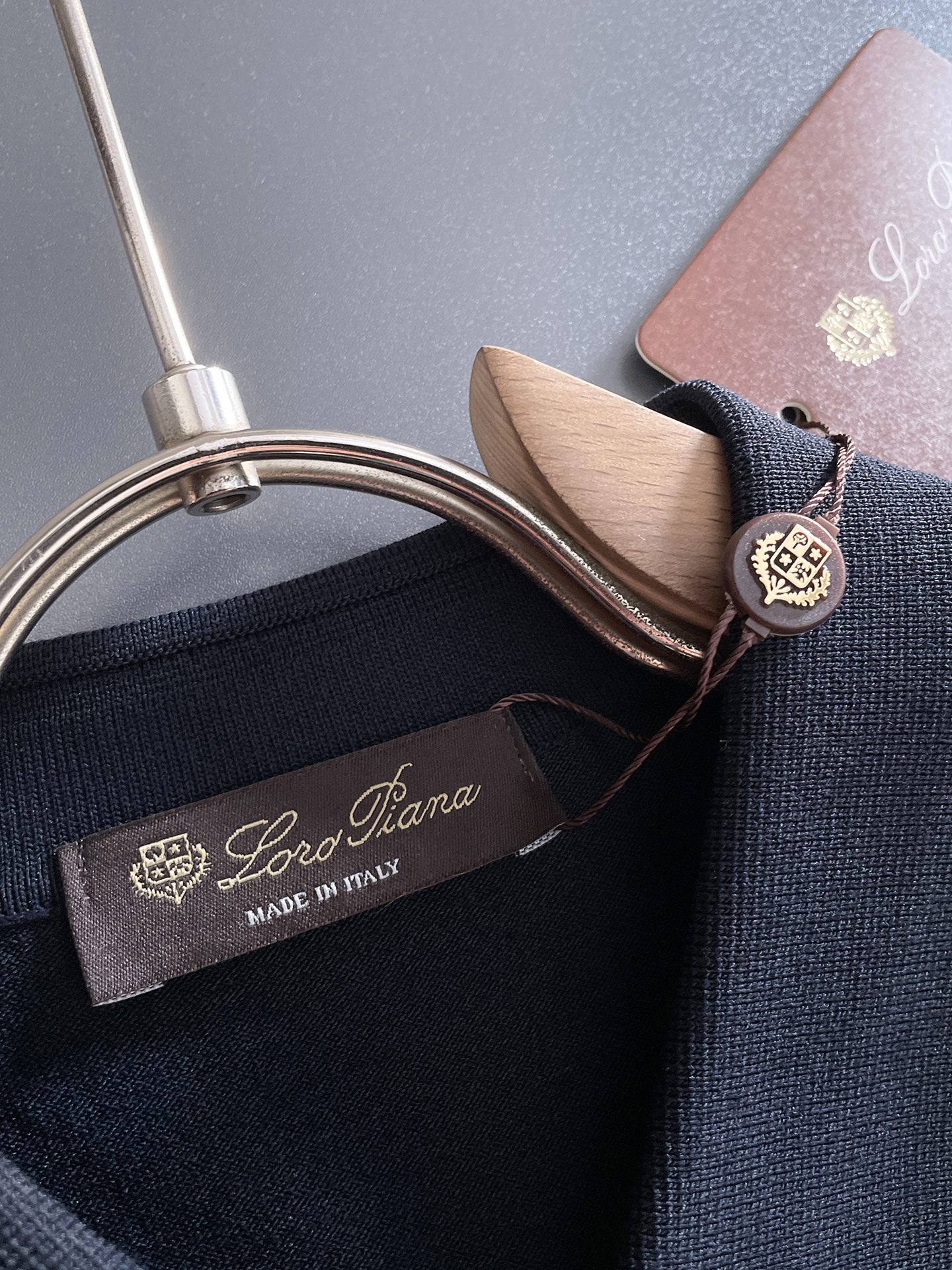 Loro pianaI🇮🇹 翻领POLO 针织短袖材质 桑蚕丝 棉适用季节春 夏 秋,领型圆领袖长短袖袖