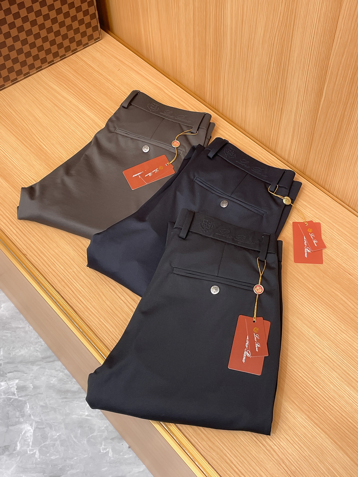 🇫🇷 loro Piana 原单休闲裤 2026新品，夏天新款 原版休闲裤 原版重工打造，品牌经典lOG