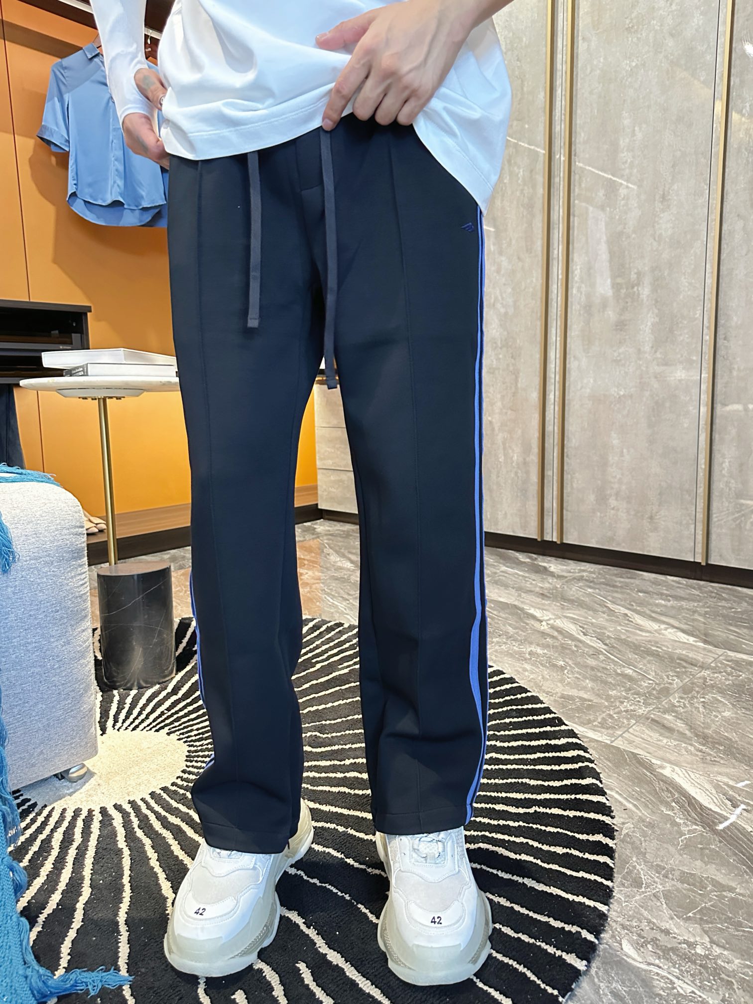   巴黎世家  顶级货品🐮🆕2025春夏新款休闲裤！官网同步发售。品牌经典LOGO休闲裤 ，定制面料，舒