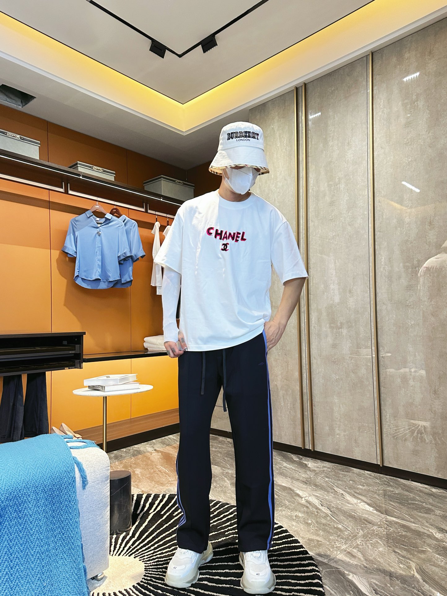   巴黎世家  顶级货品🐮🆕2025春夏新款休闲裤！官网同步发售。品牌经典LOGO休闲裤 ，定制面料，舒
