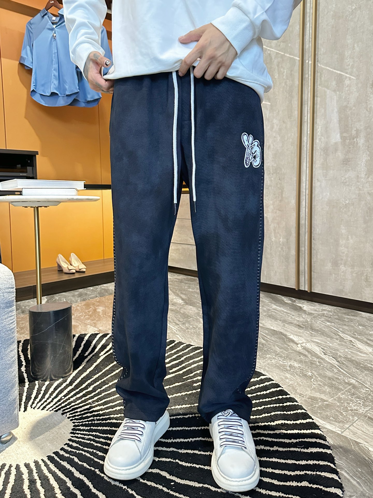   Y-3  顶级货品🐮🆕2025春夏新款休闲裤！官网同步发售。品牌经典LOGO休闲裤 ，定制面料，舒适