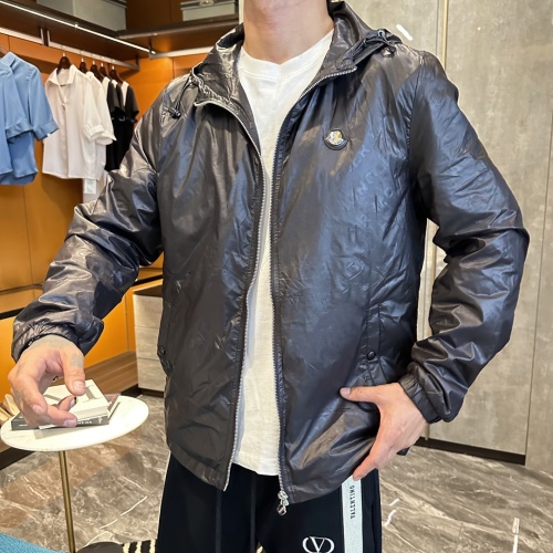 Moncler 2025 Lightweight Jacket: Italian Fabric, Luxury Hardware, Comfortable Fit 1 Moncler 2025 Lightweight Jacket: Italian Fabric, Luxury Hardware, Comfortable Fit