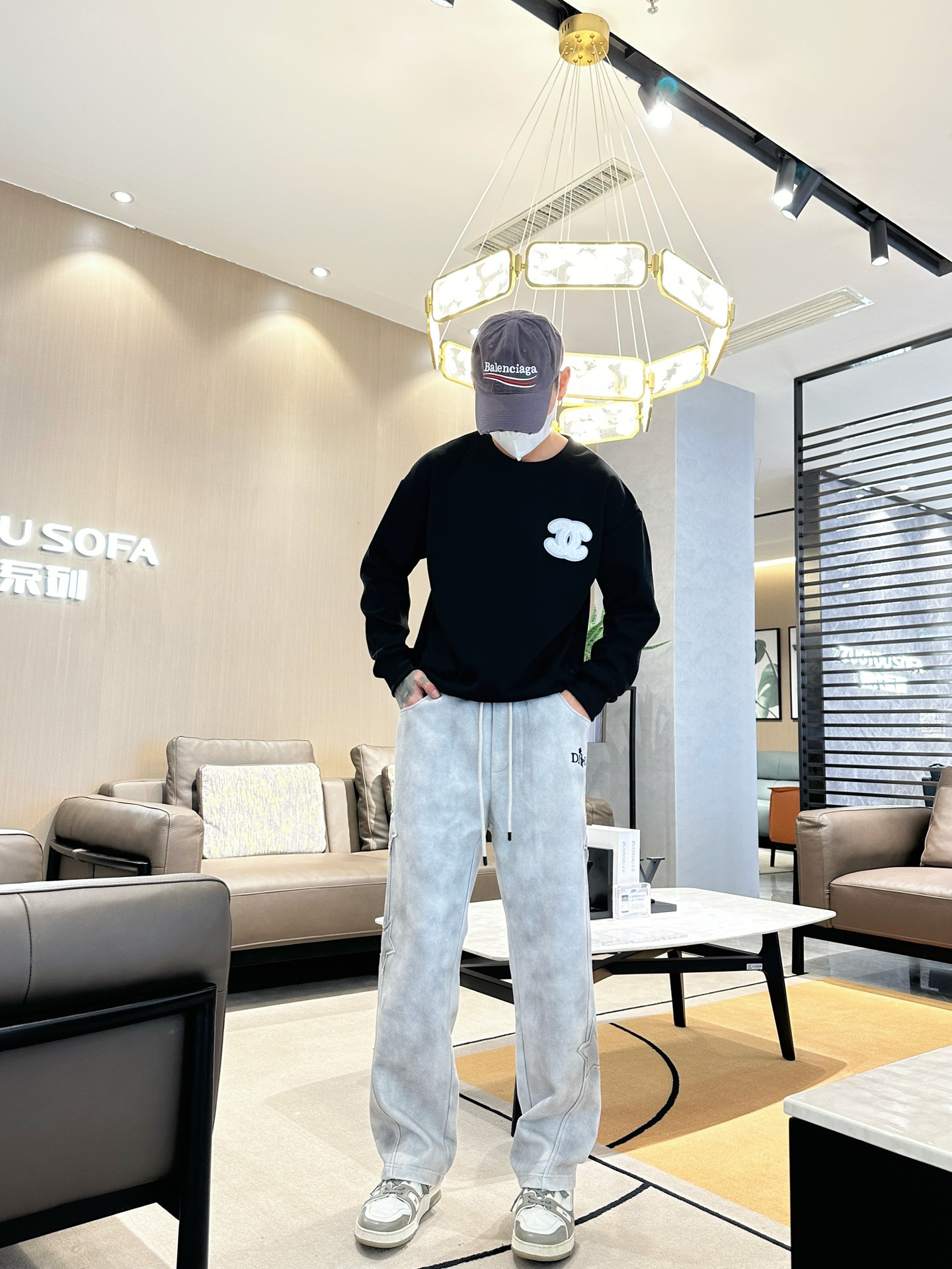  迪奥  顶级货品🐮 🆕2025春夏新款休闲裤！官网同步发售。品牌经典LOGO休闲裤 ，定制面料，舒适