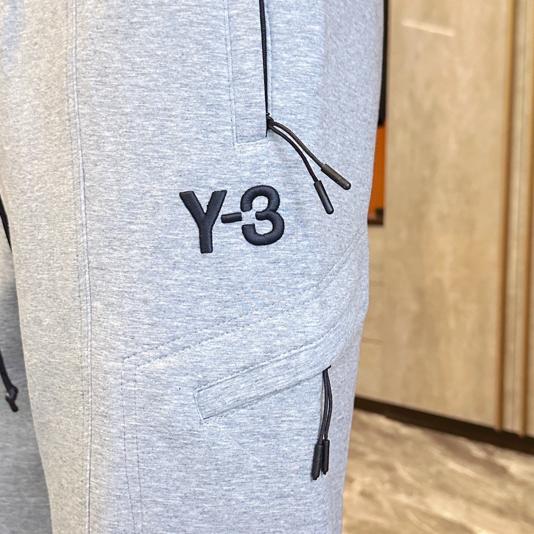 Y-3顶级货品2024秋冬新款休闲裤！官网同步发售品牌经典LOGO休闲裤定制面料舒适度极好手触感强烈辨识