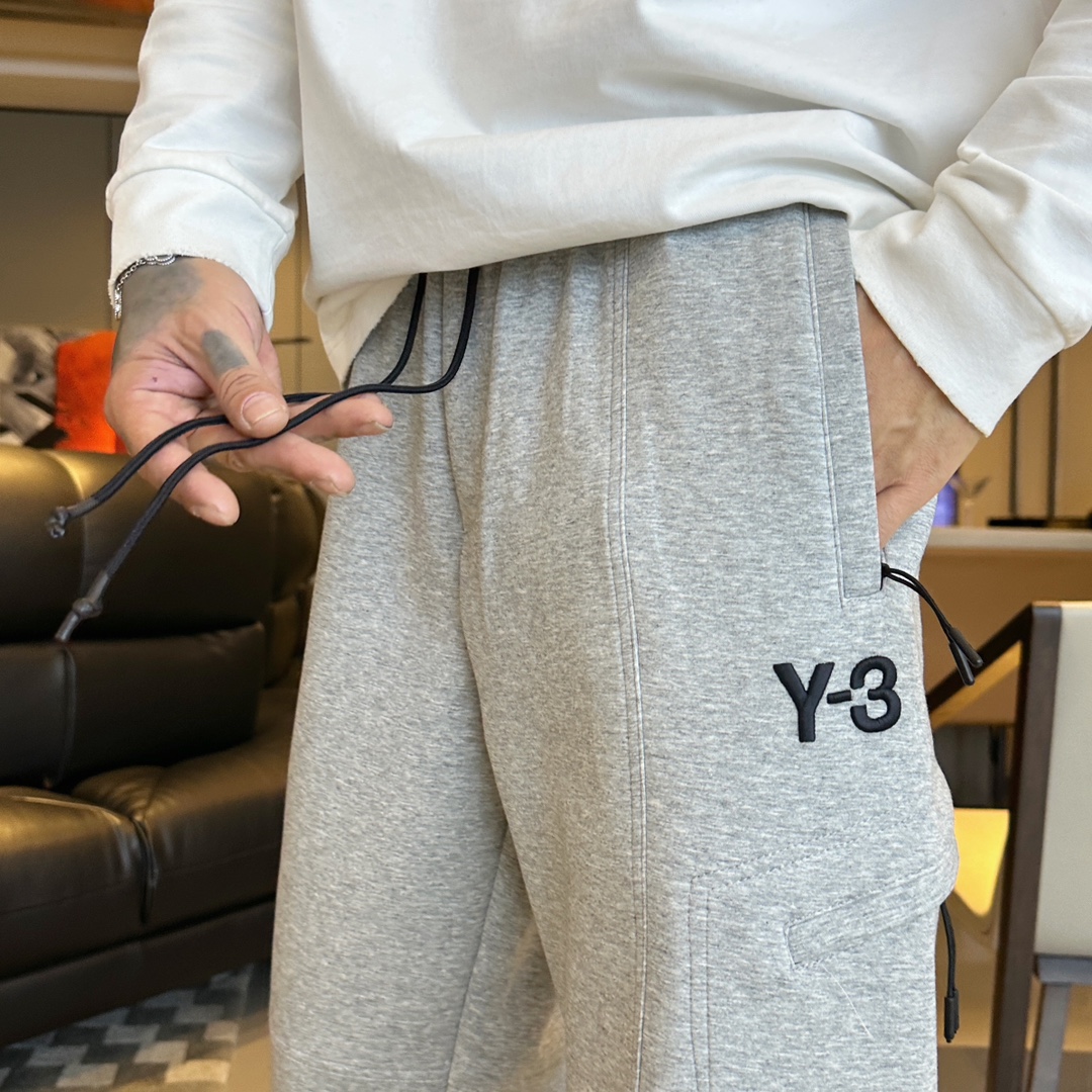 Y-3顶级货品2024秋冬新款休闲裤！官网同步发售品牌经典LOGO休闲裤定制面料舒适度极好手触感强烈辨识