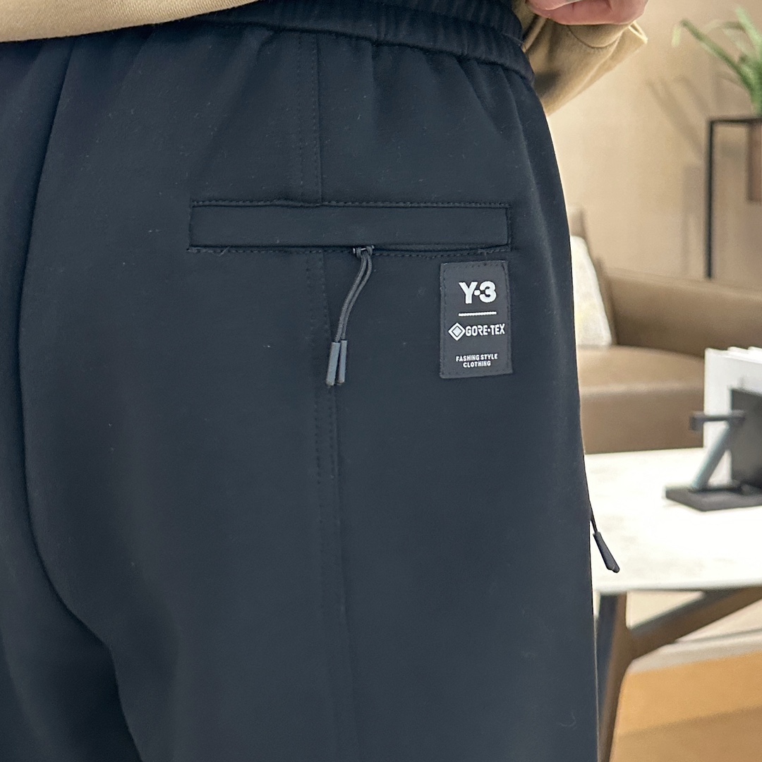   Y-3  顶级货品🐮 🆕2025春夏新款休闲裤！官网同步发售。品牌经典LOGO休闲裤 ，定制面料，舒