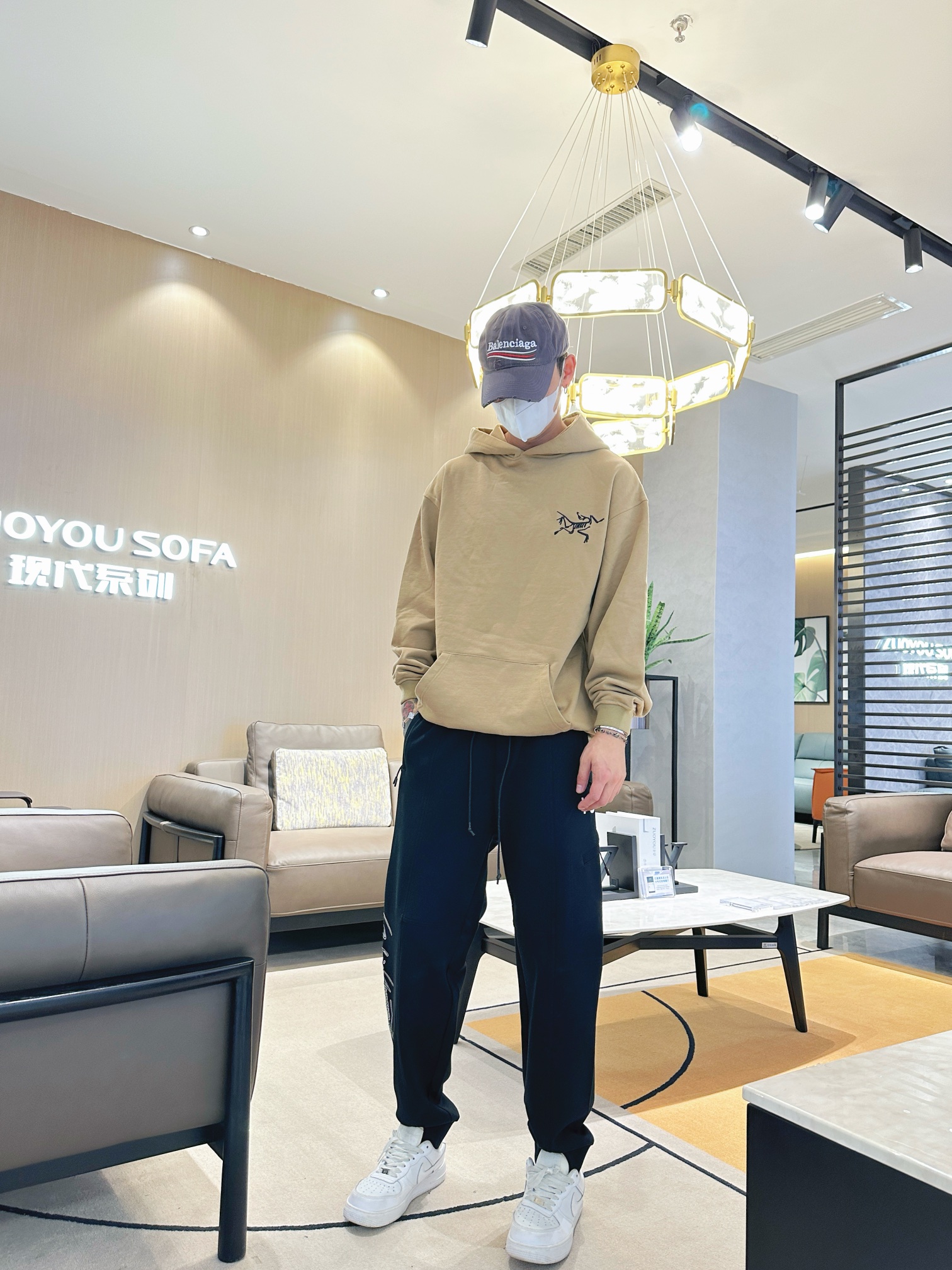   Y-3  顶级货品🐮 🆕2025春夏新款休闲裤！官网同步发售。品牌经典LOGO休闲裤 ，定制面料，舒
