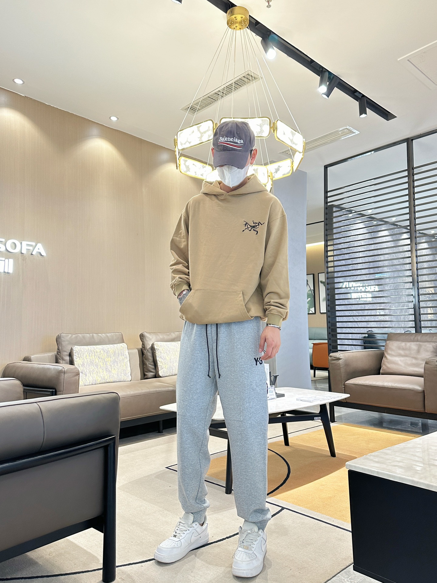   Y-3  顶级货品🐮 🆕2025春夏新款休闲裤！官网同步发售。品牌经典LOGO休闲裤 ，定制面料，舒