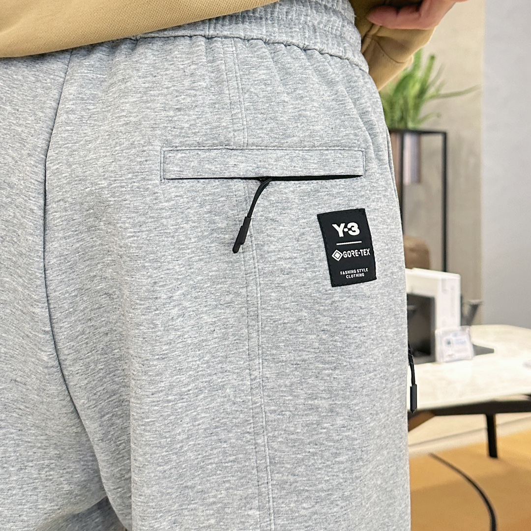   Y-3  顶级货品🐮 🆕2025春夏新款休闲裤！官网同步发售。品牌经典LOGO休闲裤 ，定制面料，舒