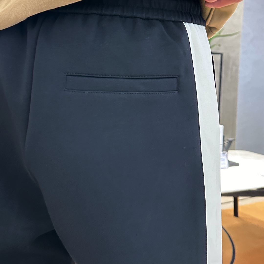   古奇  顶级货品🐮 🆕2025春夏新款休闲裤！官网同步发售。品牌经典LOGO休闲裤 ，定制面料，舒适