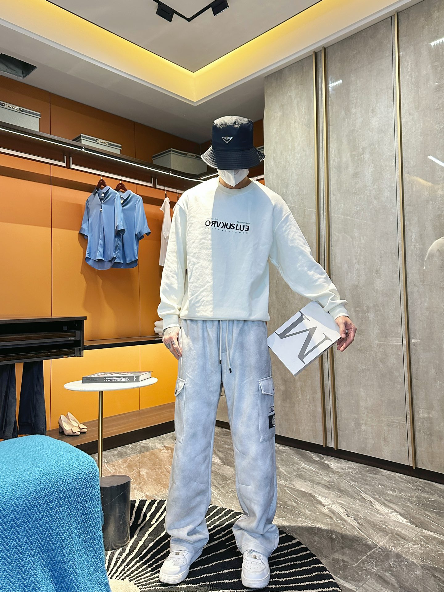   迪奥  顶级货品🐮 🆕2025春夏新款休闲裤！官网同步发售。品牌经典LOGO休闲裤 ，定制面料，舒适