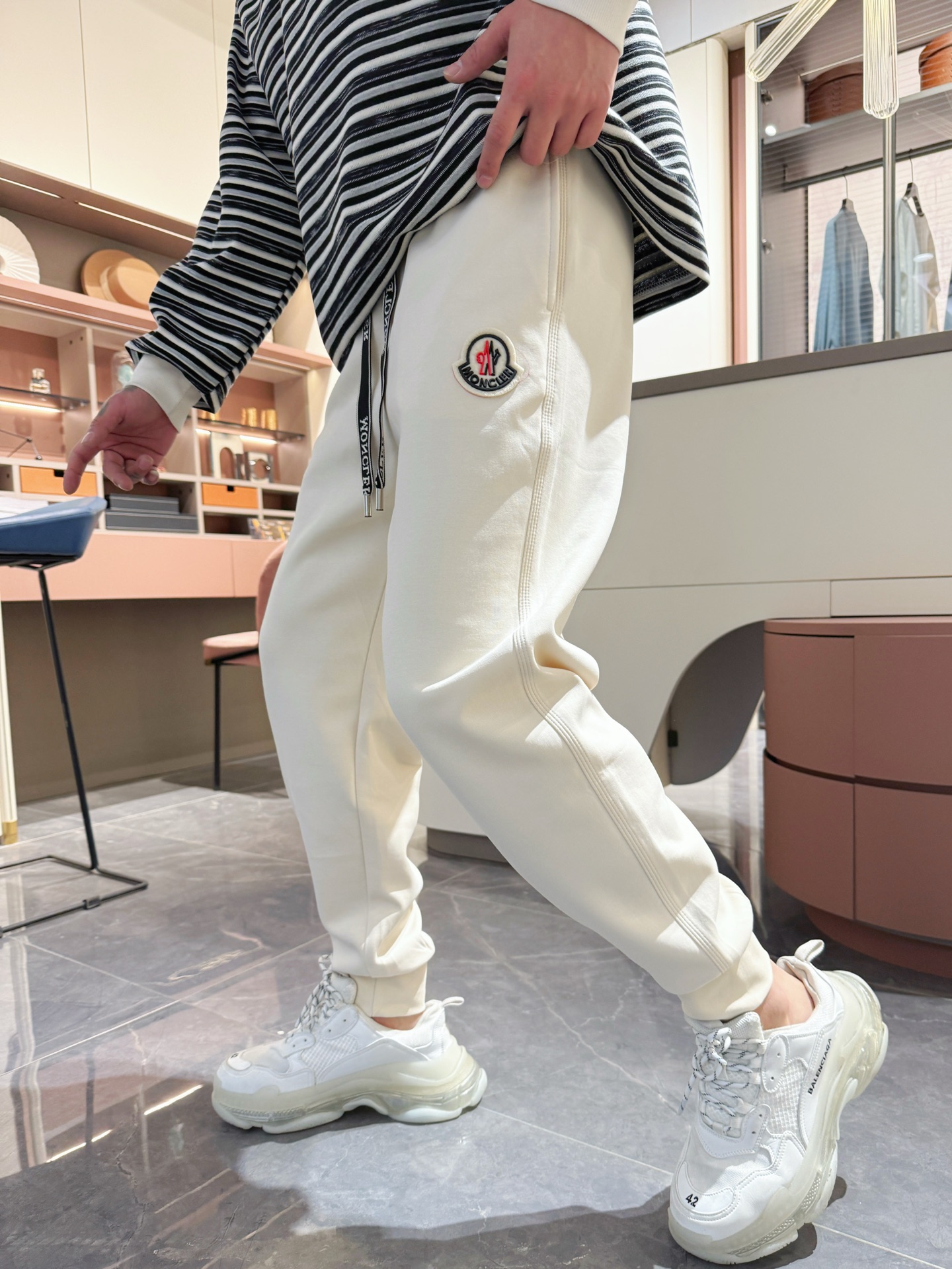   蒙口  顶级货品🐮🆕2025春夏新款休闲裤！官网同步发售。品牌经典LOGO休闲裤 ，定制面料，舒适度