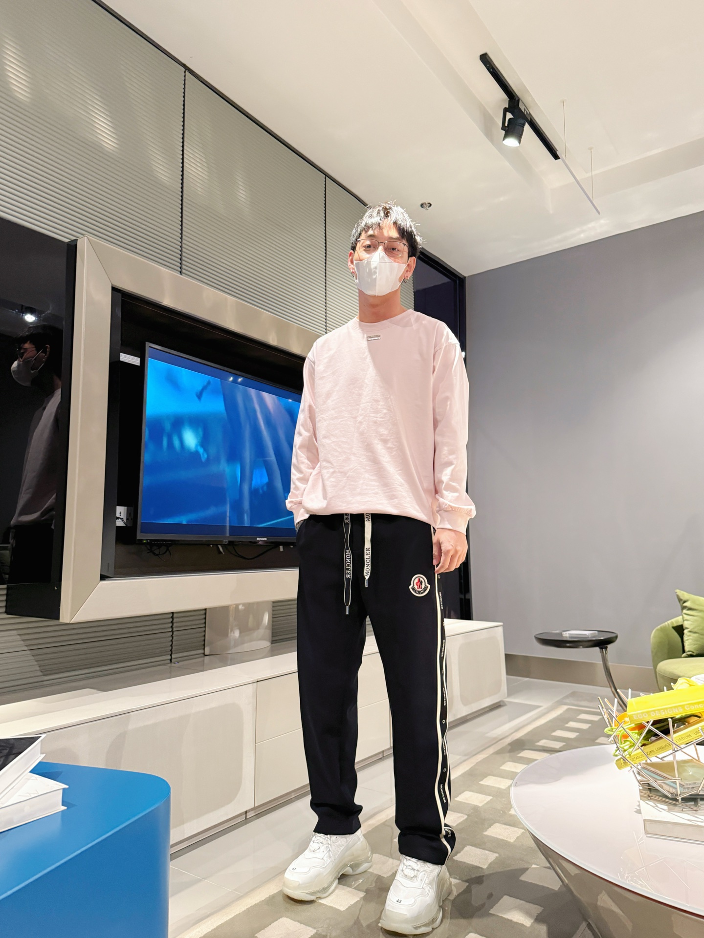 蒙口 顶级货品🐮 🆕2025秋冬新款休闲裤！官网同步发售。品牌经典LOGO休闲裤 ，定制面料，舒适度极好