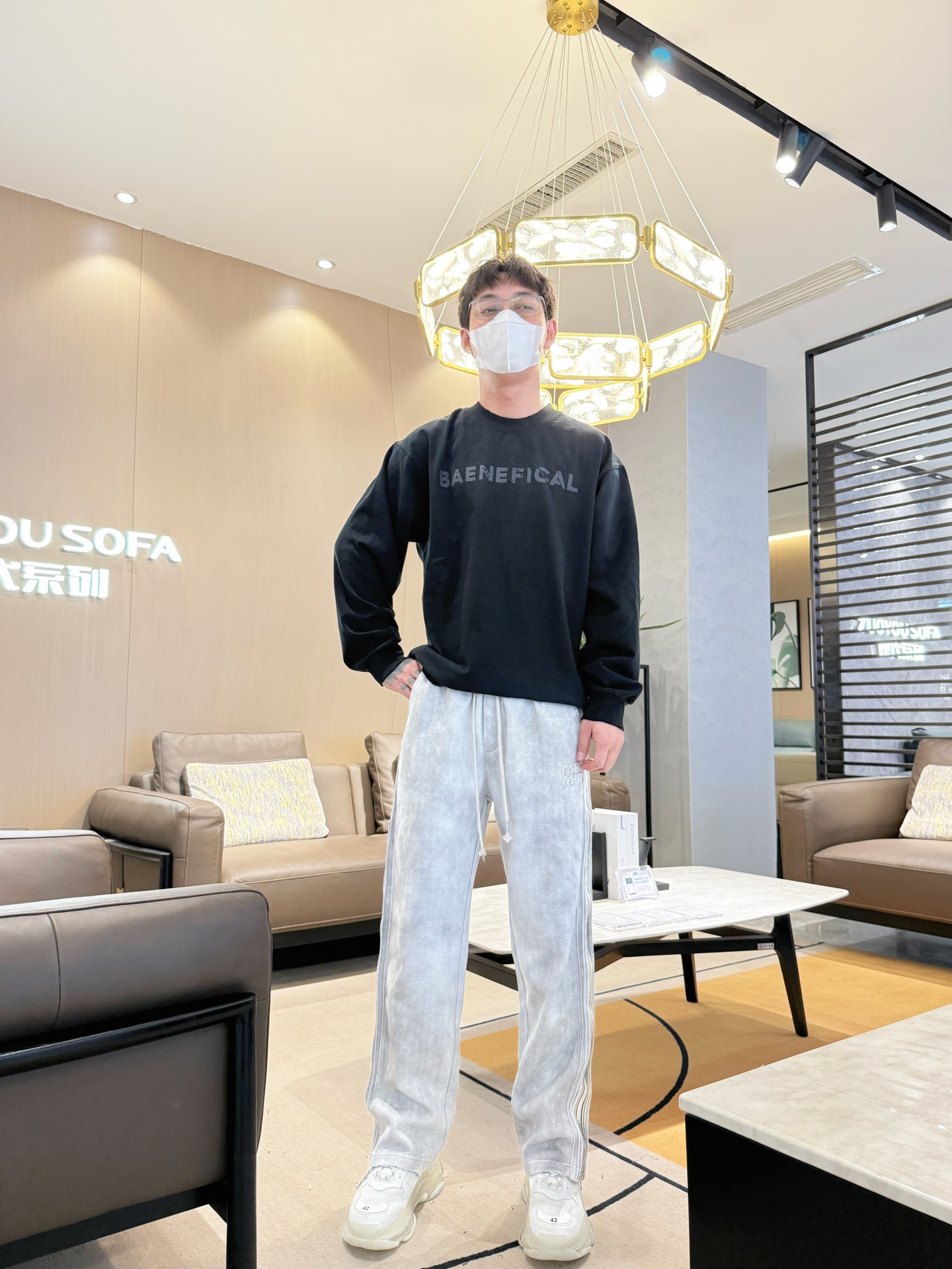   MIU  顶级货品🐮 🆕2025春夏新款休闲裤！官网同步发售。品牌经典LOGO休闲裤 ，定制面料，舒