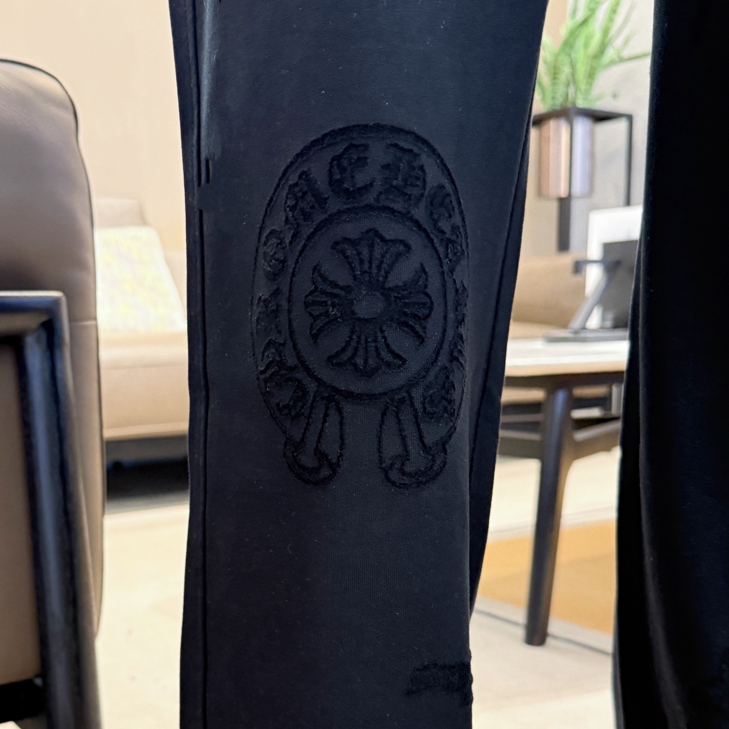   克罗心  顶级货品🐮 🆕2025春夏新款休闲裤！官网同步发售。品牌经典LOGO休闲裤 ，定制面料，舒