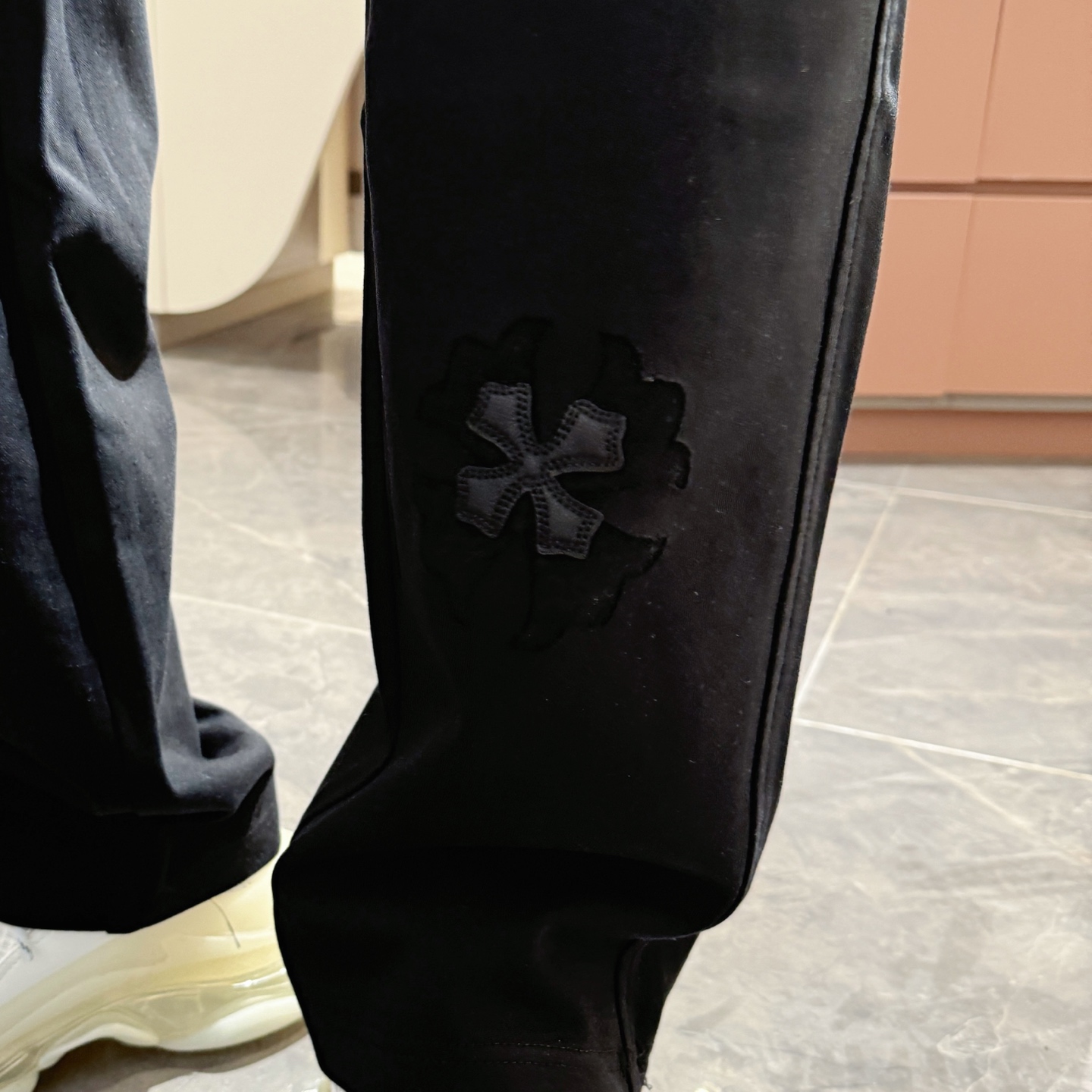   克罗心  顶级货品🐮🆕2025春夏新款休闲裤！官网同步发售。品牌经典LOGO休闲裤 ，定制面料，舒适