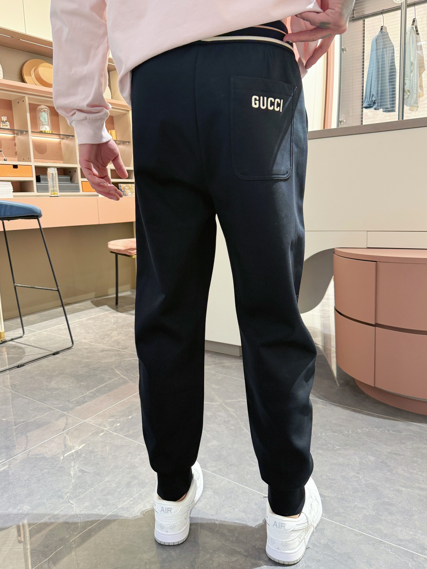   古奇  顶级货品🐮 🆕2025春夏新款休闲裤！官网同步发售。品牌经典LOGO休闲裤 ，定制面料，舒适