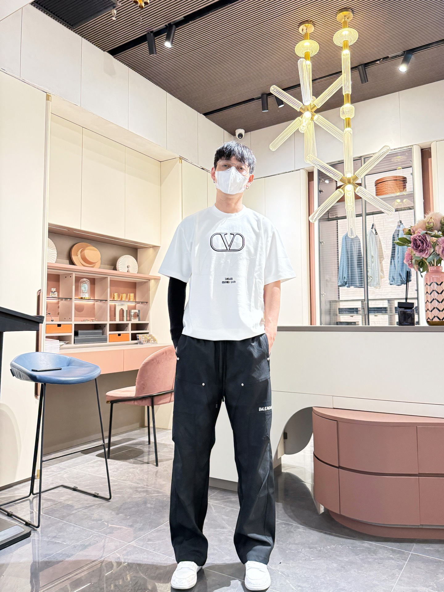   巴黎世家  顶级货品🐮 🆕2025春夏新款休闲裤！官网同步发售。品牌经典LOGO休闲裤 ，定制面料，