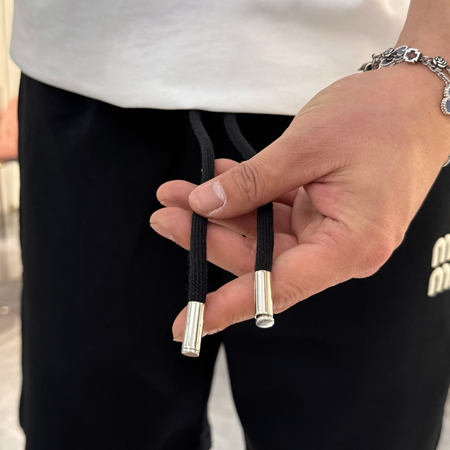 MIU 顶级货品🐮🆕2025夏季新款休闲短裤！官网同步发售。品牌经典LOGO休闲裤 ，定制面料，舒适度极