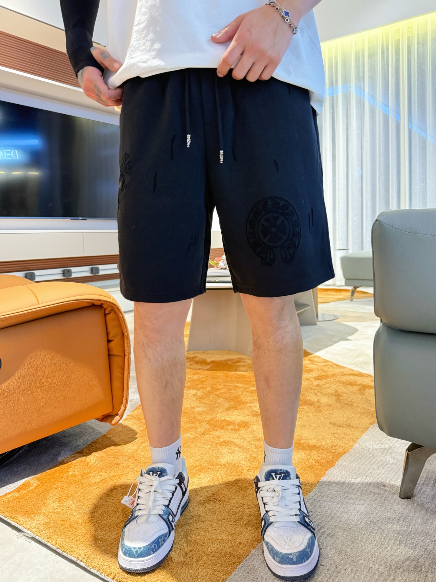 克罗心  顶级货品🐮🆕2025夏季新款休闲短裤！官网同步发...