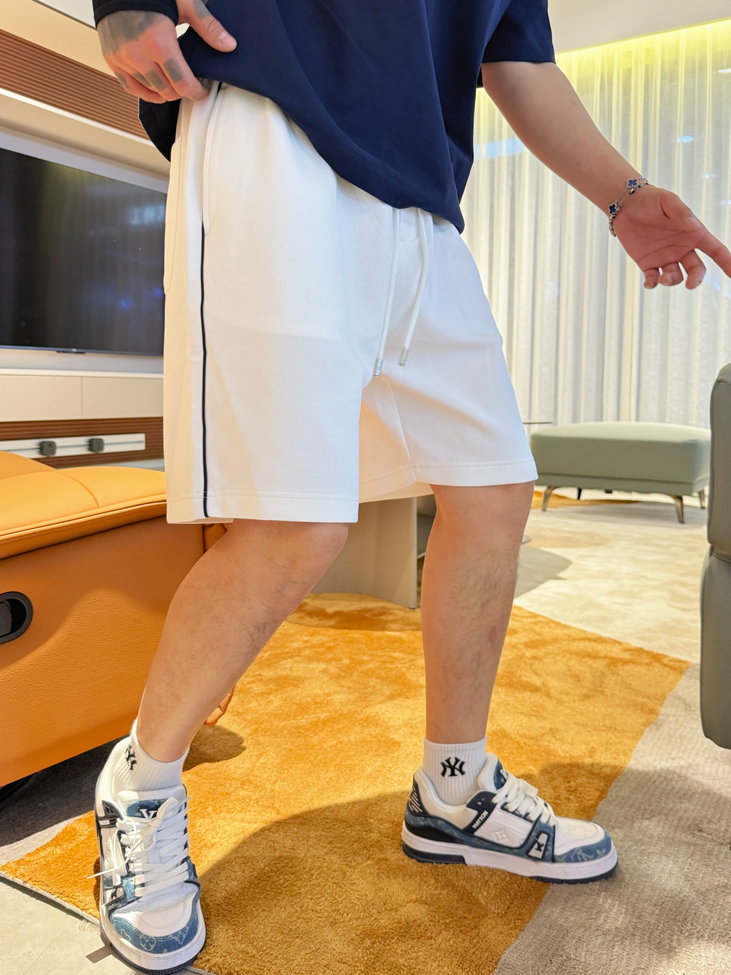 Gucci  休闲短裤服装 3