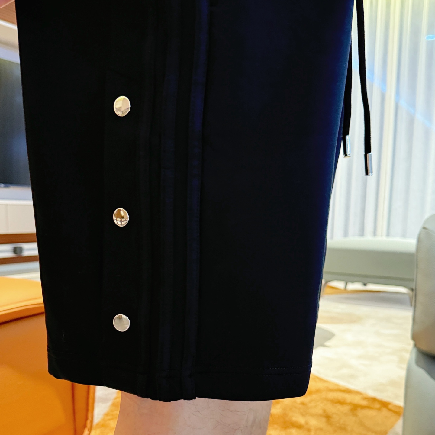 MIU  休闲短裤服装 8