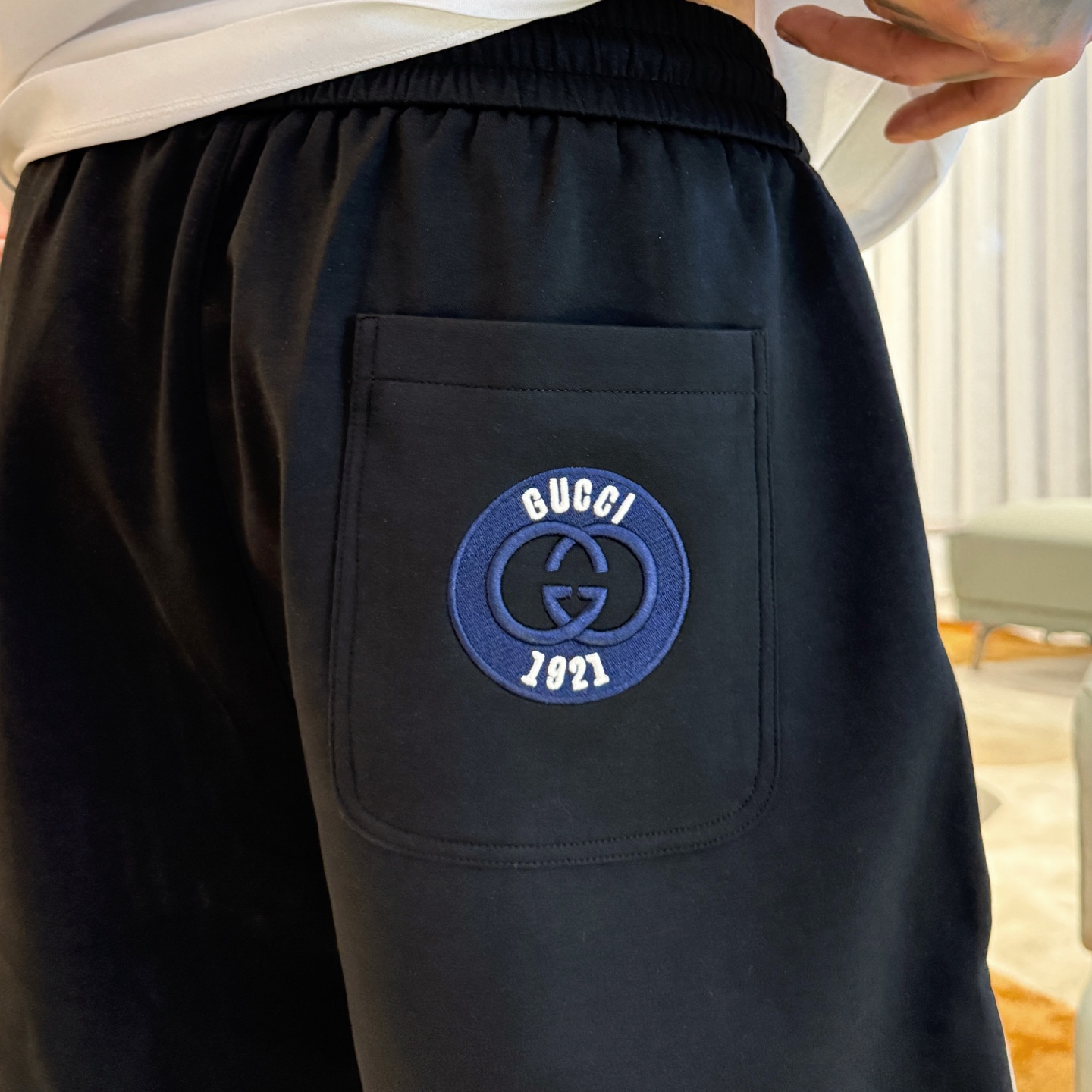 Gucci  休闲短裤服装 9