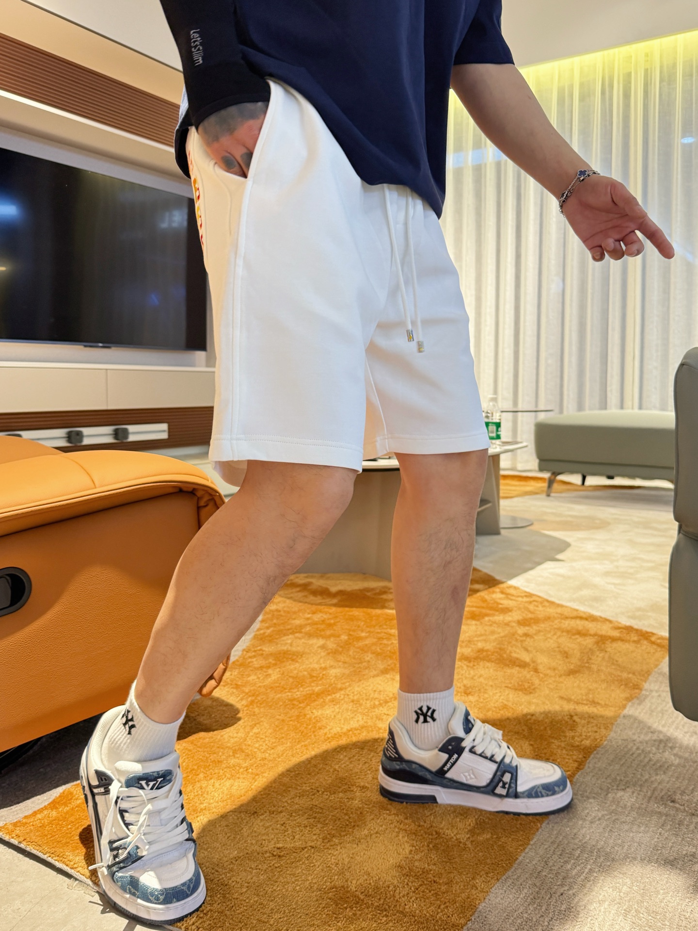 Fendi  休闲短裤服装 3