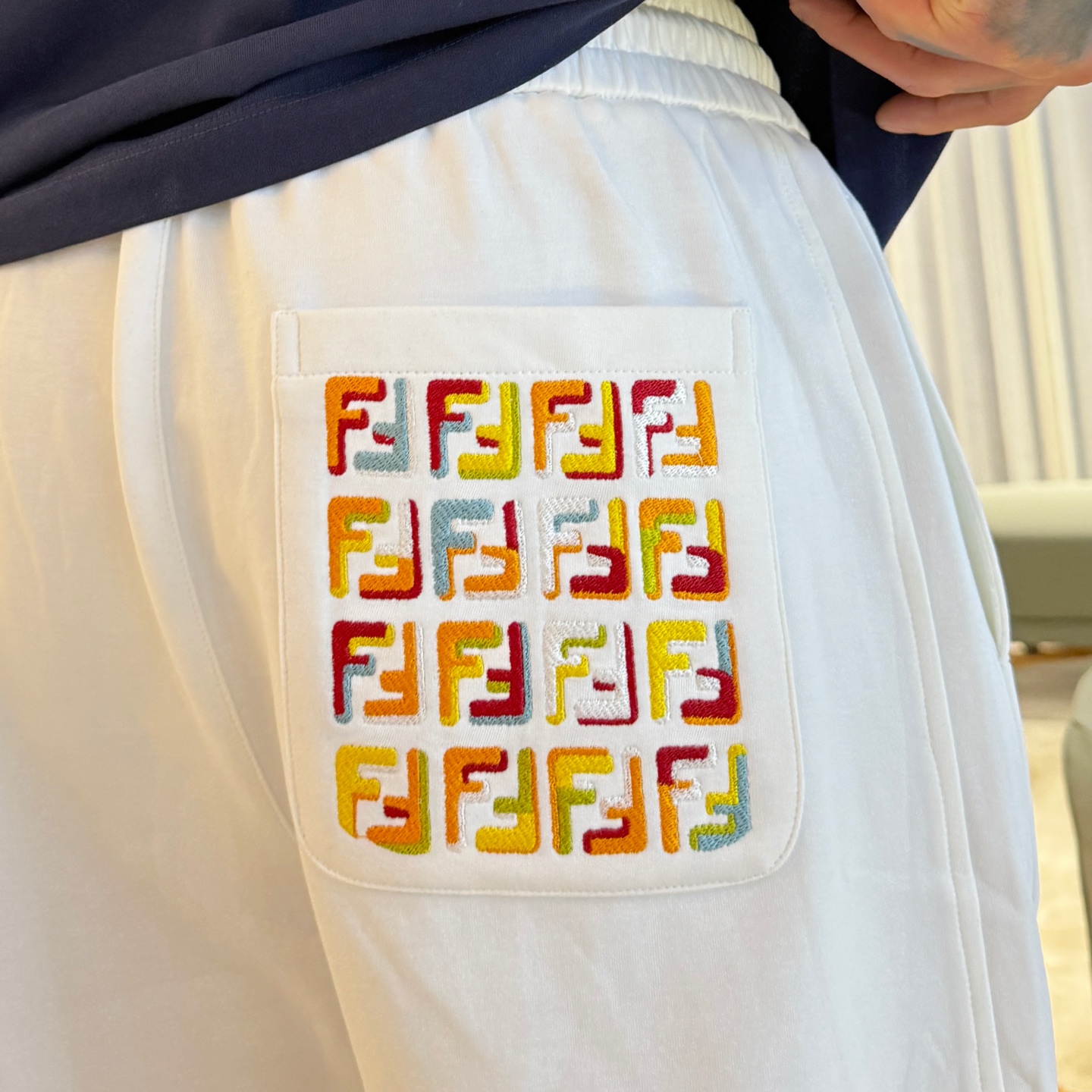 Fendi  休闲短裤服装 9