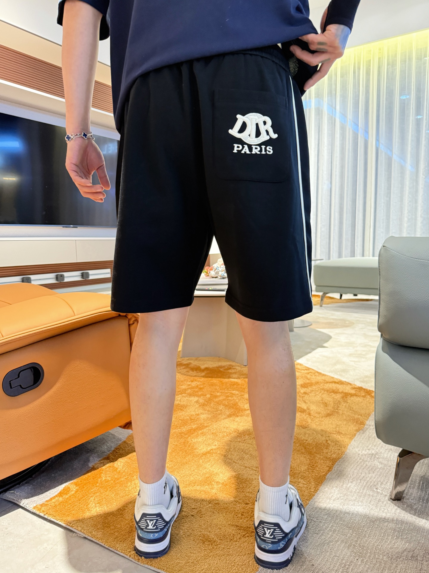 Dior  休闲短裤服装 4