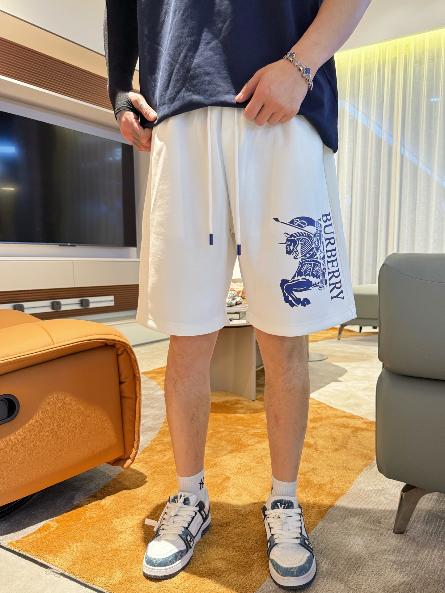 巴宝莉  顶级货品🐮🆕2025夏季新款休闲短裤！官网同步发...