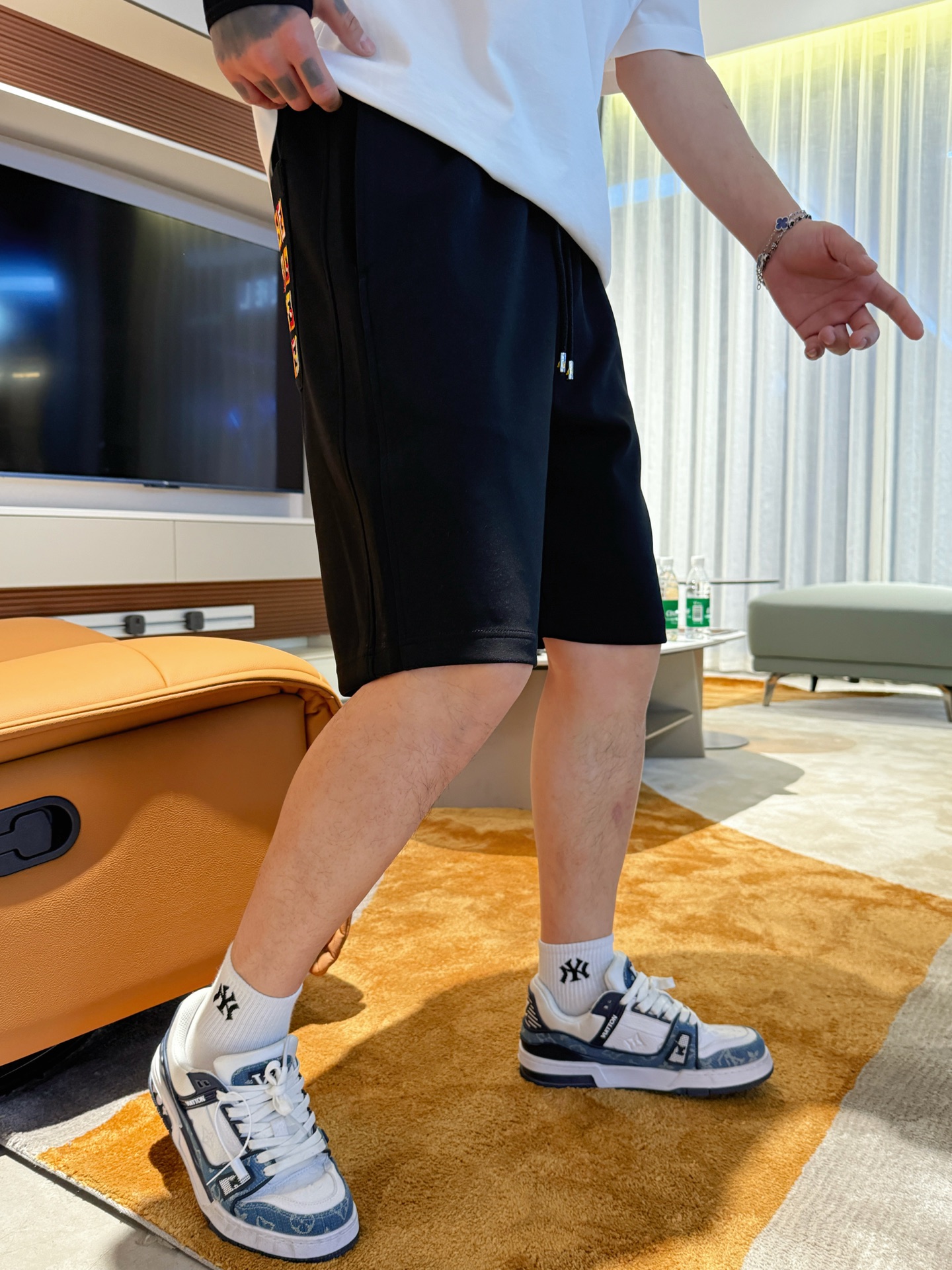 Fendi  休闲短裤服装 3