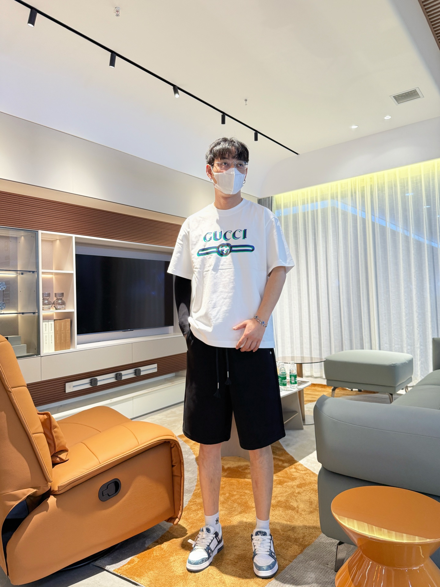 Balenciaga  休闲短裤服装 5