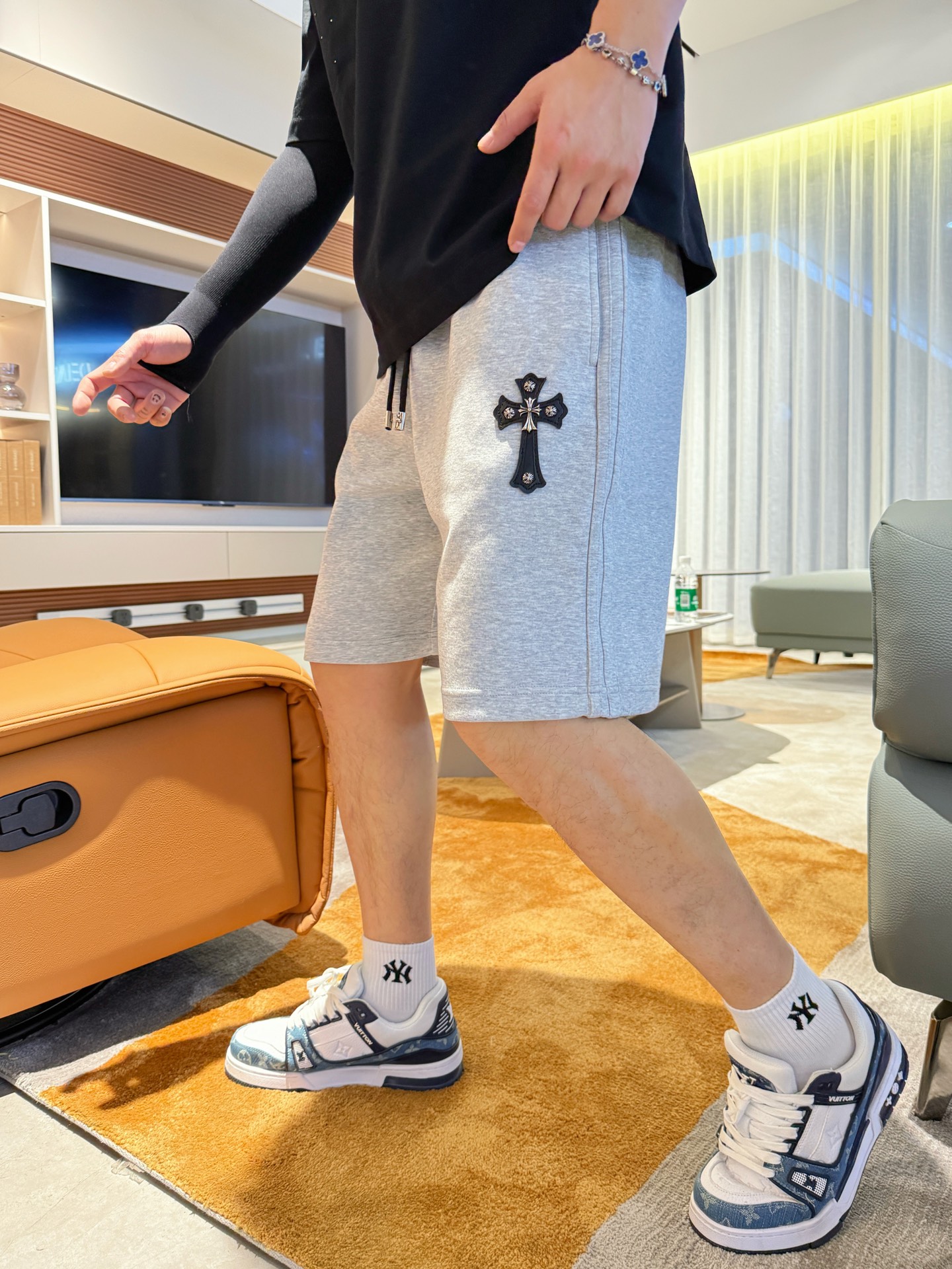 克罗心  顶级货品🐮🆕2025夏季新款休闲短裤！官网同步发...