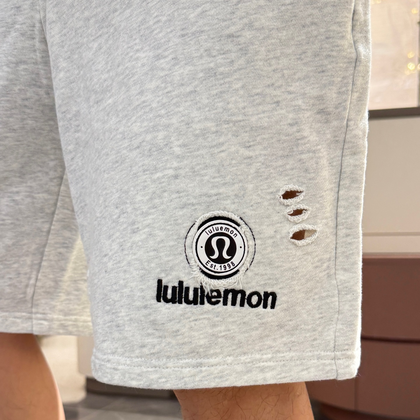 Lulu 顶级货品🐮🆕2025夏季新款休闲短裤！官网同步发售。品牌经典LOGO休闲裤 ，定制面料，舒适度